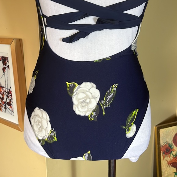 JUICY COUTURE Size Small Floral Classic 1-Piece Swimsuit Adjustable $138 NEW - Picture 13 of 14